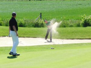 How to use backspin to get out of a bunker safely